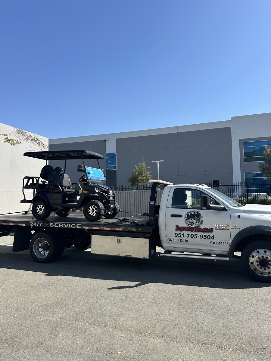 951 Towing hauling off-road vehicle