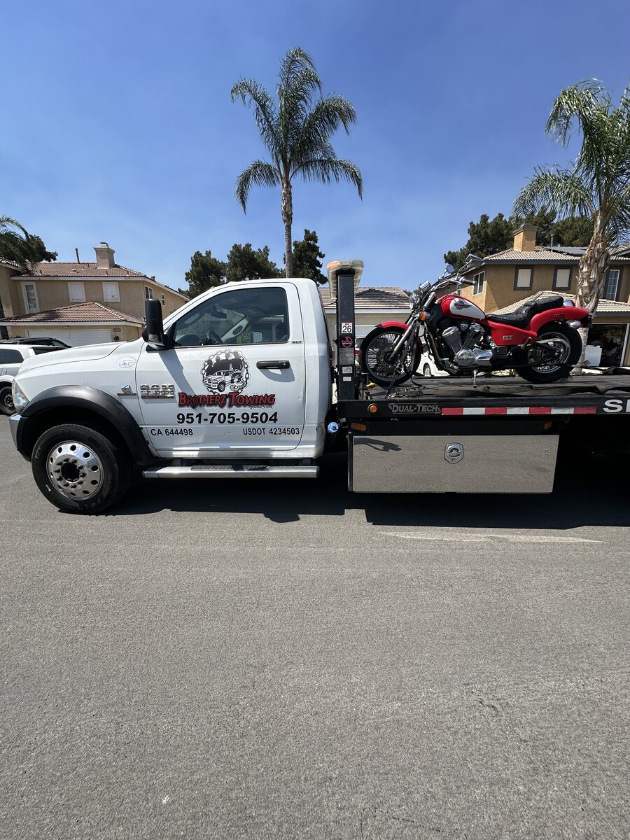 951 Towing service truck